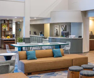 Photo 3 - Doubletree by Hilton Campbell - Pruneyard Plaza