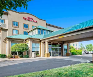 Photo 2 - Hilton Garden Inn Portland Airport