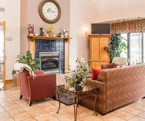 Photo 4 - Econo Lodge Newport Smoky Mountains Gateway