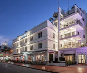 Photo 2 - Bentley Hotel South Beach