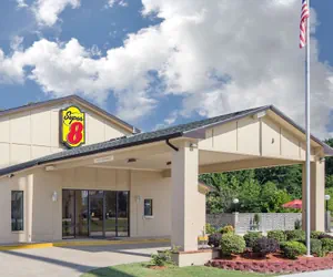 Photo 2 - Super 8 by Wyndham Clarksville AR