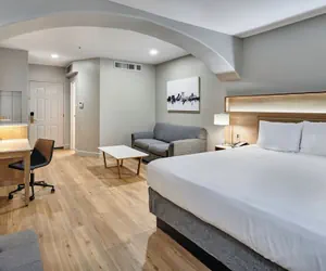 Photo 3 - Radisson Hotel El Paso Airport