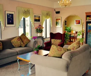 Photo 4 - Days Inn by Wyndham Anaheim Near the Park