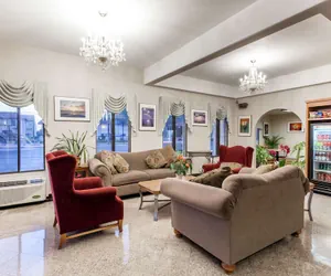 Photo 5 - Days Inn by Wyndham Anaheim Near the Park