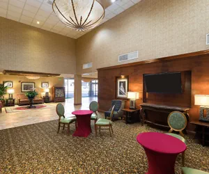 Photo 5 - Holiday Inn Sacramento Downtown-Arena by IHG