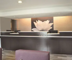 Photo 3 - La Quinta Inn by Wyndham Dallas Uptown