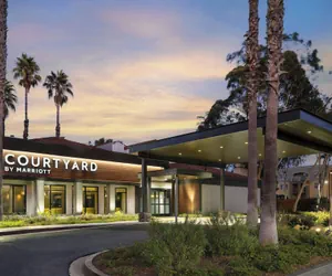Photo 2 - Courtyard by Marriott Los Angeles Torrance Palos Verdes