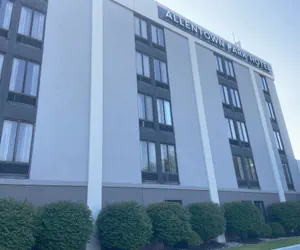 Photo 2 - Allentown Park Hotel by The Red Collection