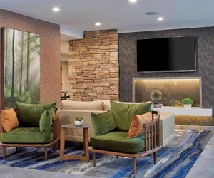 Photo 2 - Fairfield Inn & Suites by Marriott Albany Airport