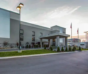 Photo 2 - Quality Suites Nashville Airport