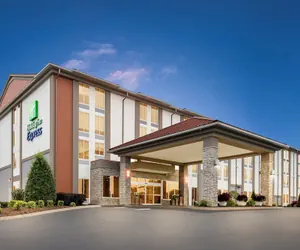 Photo 2 - Holiday Inn Express Nashville-Hendersonville by IHG