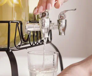 Photo 2 - Albuquerque Hotel West