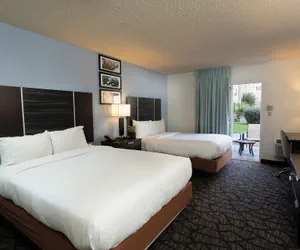 Photo 4 - Silver Sevens Hotel & Casino