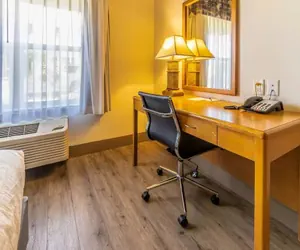 Photo 5 - The Hanford Hotel