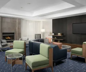 Photo 2 - Courtyard by Marriott Lakeland