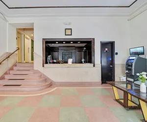 Photo 5 - Greenview Hotel by Lowkl