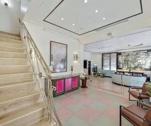 Photo 3 - Greenview Hotel by Lowkl