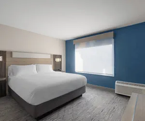 Photo 4 - Holiday Inn Express Tifton by IHG