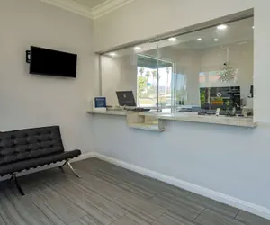 Photo 4 - Super 8 by Wyndham San Diego Hotel Circle