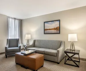 Photo 4 - Drury Inn & Suites Springfield, MO