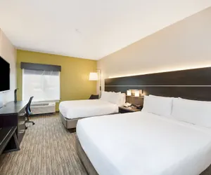 Photo 5 - Holiday Inn Express & Suites Delafield by IHG