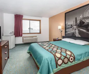 Photo 5 - Super 8 by Wyndham Bourbonnais/Kankakee Area