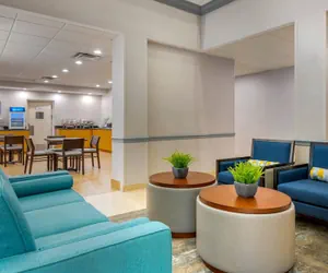 Photo 5 - Comfort Suites Near Universal Orlando Resort