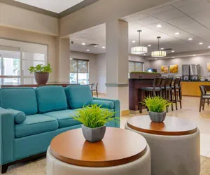 Photo 4 - Comfort Suites Near Universal Orlando Resort