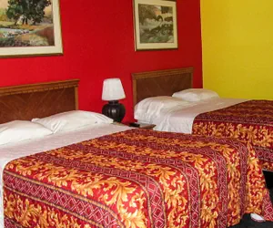 Photo 5 - Homeplace Inn