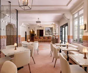 Photo 5 - South Beach Hotel