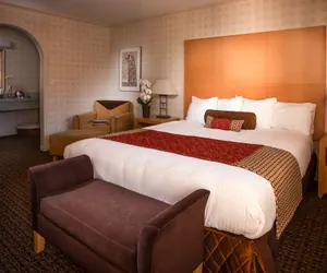 Photo 2 - Menlo Park Inn