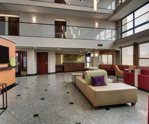 Photo 4 - Drury Inn & Suites Bowling Green