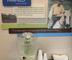 Photo 2 - Fairfield Inn & Suites by Marriott Oakland Hayward