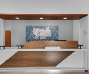 Photo 3 - Holiday Inn Express Destin E - Commons Mall area by IHG