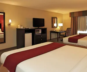 Photo 5 - Holiday Inn Express Hotel & Suites Defiance by IHG