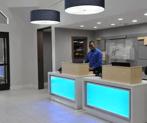 Photo 5 - Holiday Inn Express & Suites Lake Forest by IHG