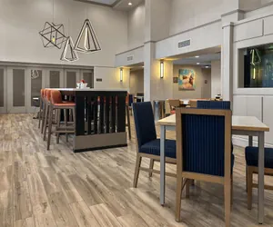 Photo 2 - Hampton Inn & Suites Harlingen