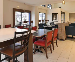 Photo 2 - Holiday Inn Express & Suites Raleigh NE - Medical Ctr Area by IHG