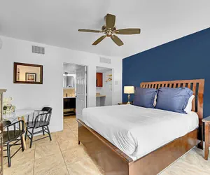 Photo 2 - Inn On The Drive ( Adults Only)