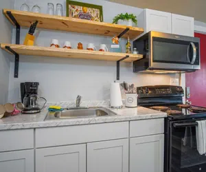 Photo 5 - Downtown Accessible New 1BR 1BA Cozy Studio