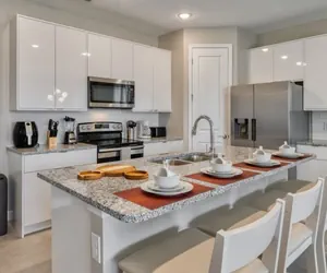 Photo 4 - Luxury Modern Decor Best Location Private Pool