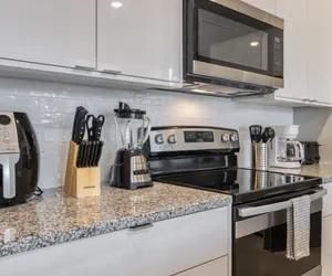 Photo 5 - Luxury Modern Decor Best Location Private Pool