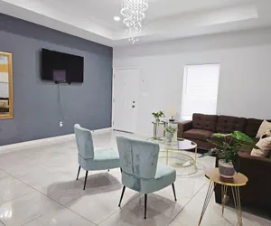 Photo 4 - Beautiful Apartment 9 min to Mercedes Outlets