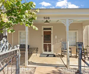 Photo 2 - Calmbach Cottage 2 Bedroom Home by RedAwning