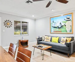 Photo 4 - Wilton Manors 2BR Charm Walk to the Drive