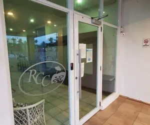 Photo 2 - Maria Beach 1BDR Oceanfront Pool Parking