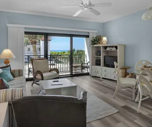 Photo 2 - Palms at Seagrove