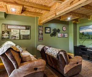 Photo 2 - Pigeon Forge I Hot tub I Theatre I Walk to Parkway