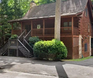 Photo 3 - Minutes to Parkway I Pigeon Forge Sleeps 14 5BR