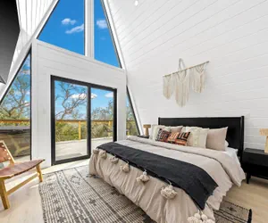 Photo 2 - ARES Treehouse Fredericksburg